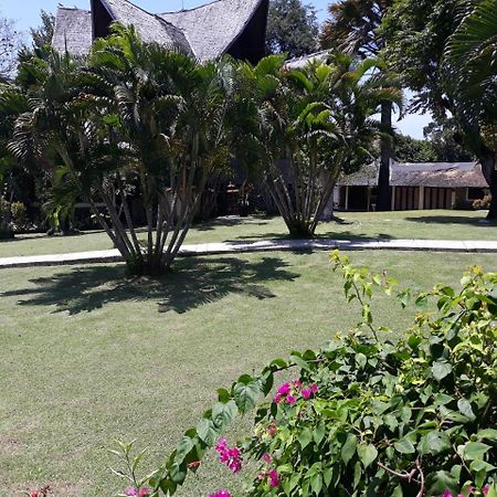 กรีน อูมาลัส รีสอร์ต Hotel เซมินยัค ภายนอก รูปภาพ